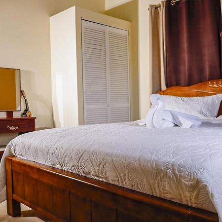 Ivs Bed And Breakfast Kingston Luaran gambar