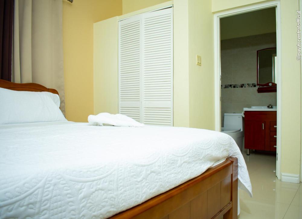 Ivs Bed And Breakfast Kingston Luaran gambar