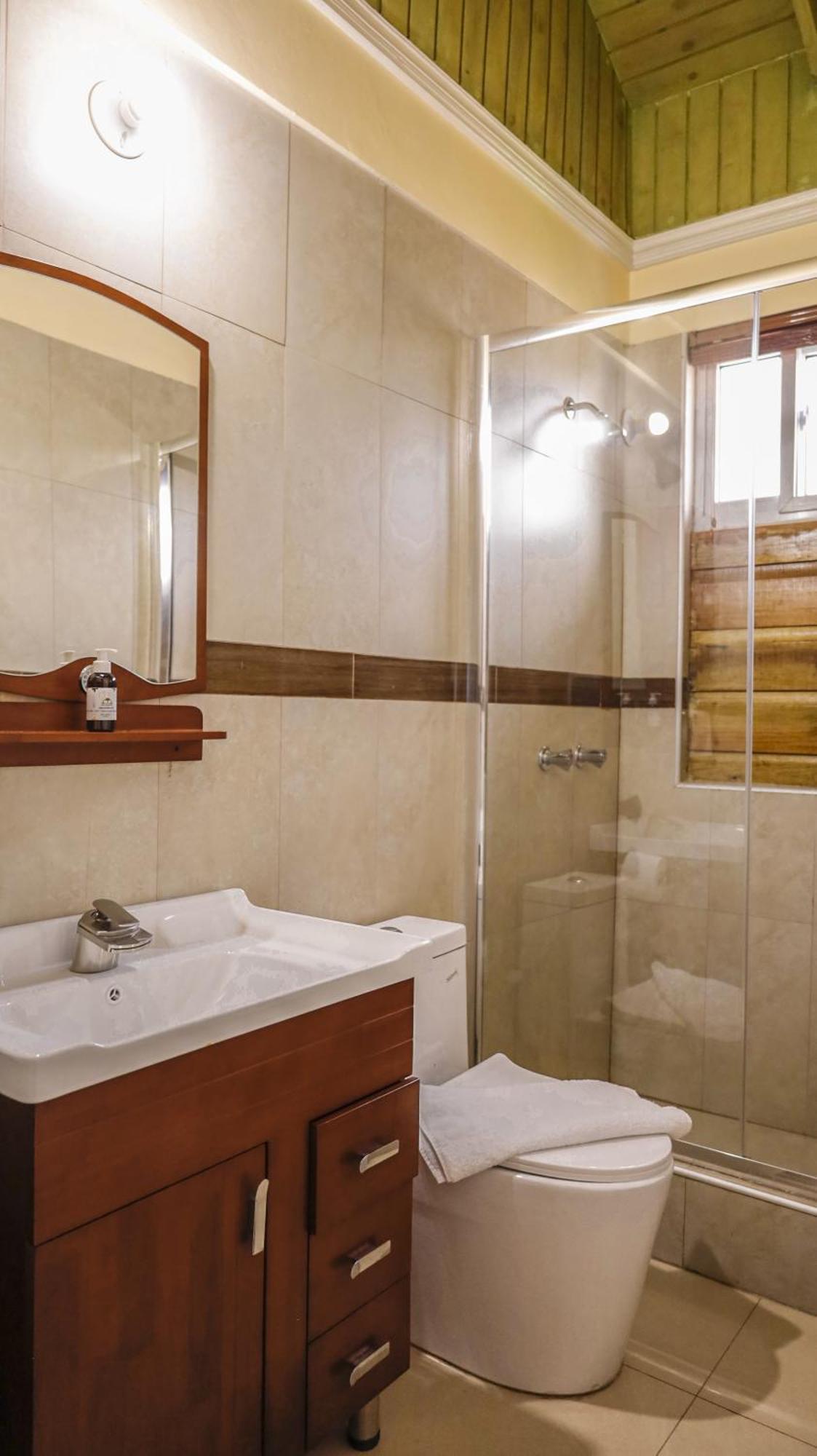 Ivs Bed And Breakfast Kingston Luaran gambar